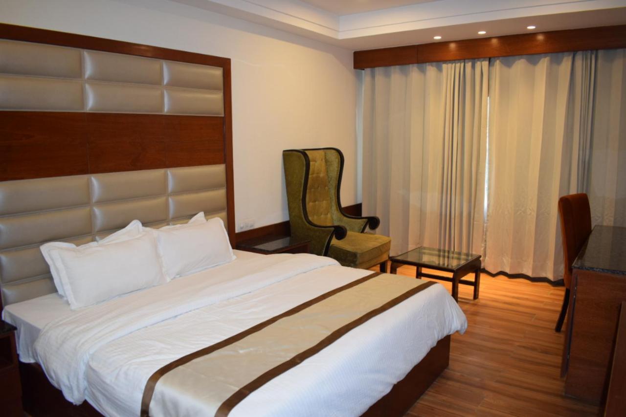 Hotel Ambica Katra Katra  Bagian luar foto