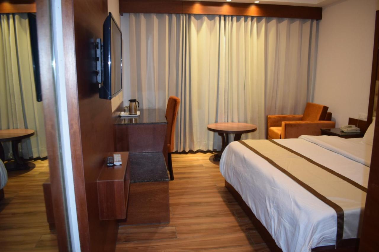 Hotel Ambica Katra Katra  Bagian luar foto