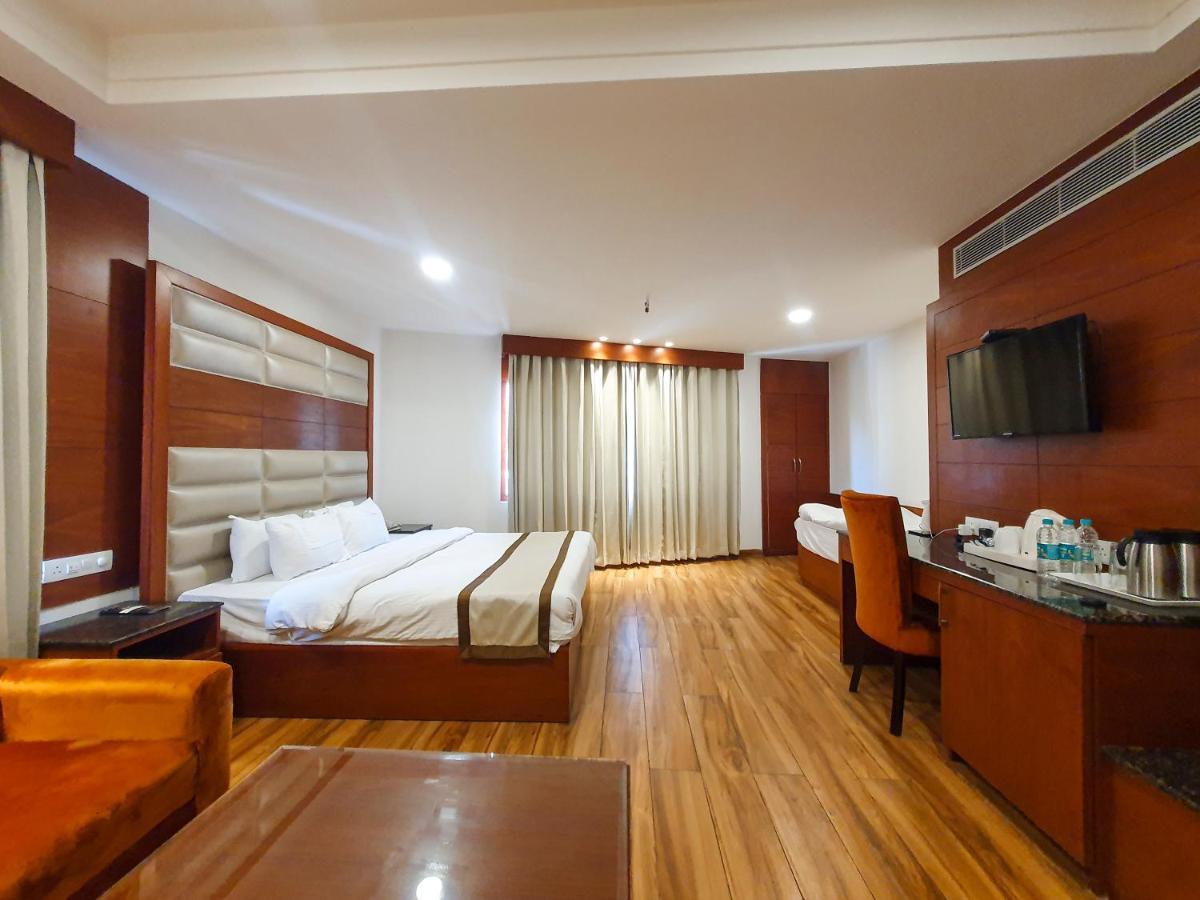 Hotel Ambica Katra Katra  Bagian luar foto