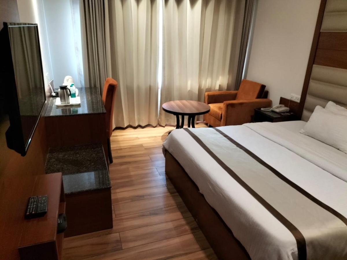 Hotel Ambica Katra Katra  Bagian luar foto