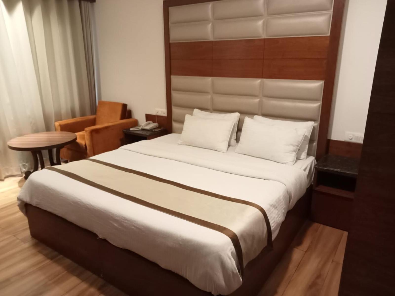 Hotel Ambica Katra Katra  Bagian luar foto