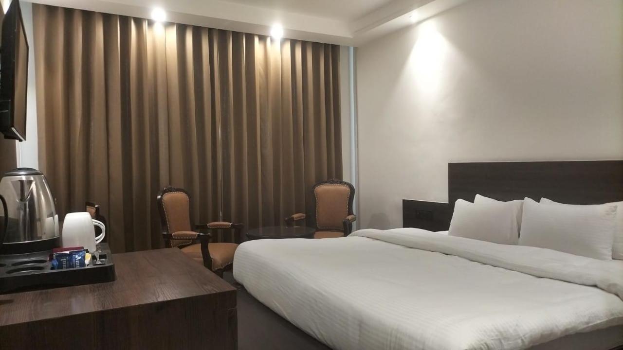 Hotel Ambica Katra Katra  Bagian luar foto